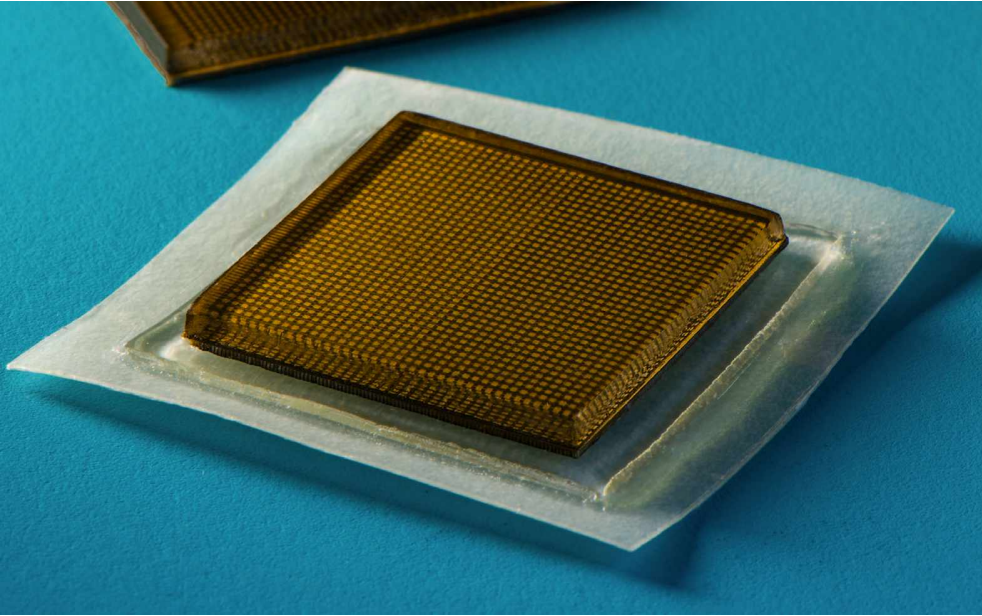 stick-on-ultrasound-patch-for-organ-monitoring
